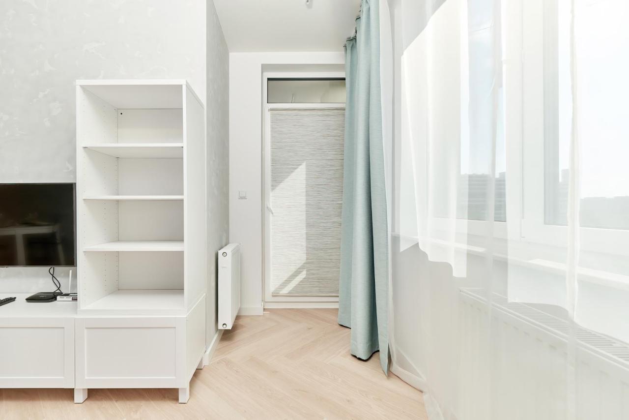Exclusive Apartments Gwiazdzista With Free Garage Wroclaw By Noclegi Renters エクステリア 写真
