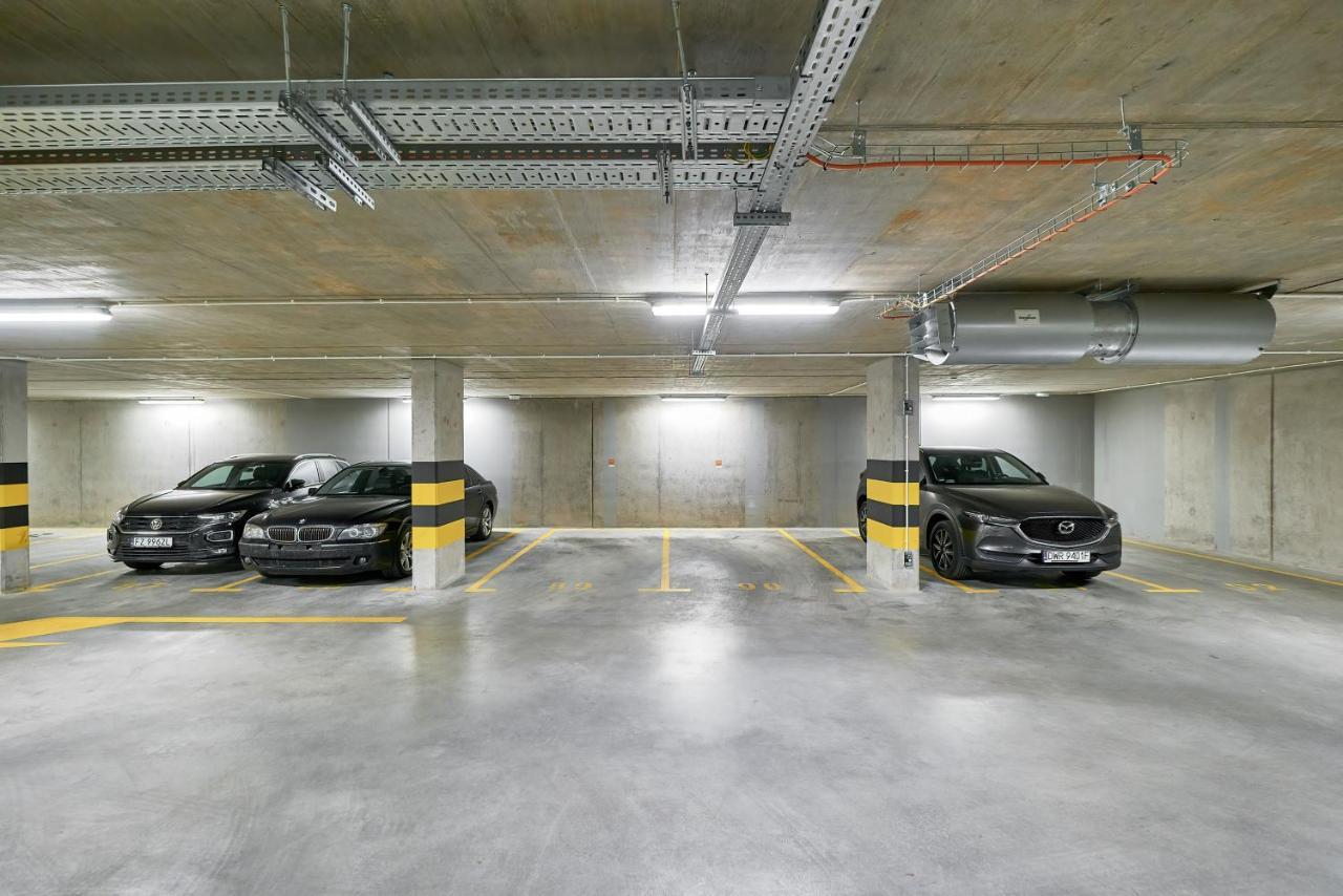 Exclusive Apartments Gwiazdzista With Free Garage Wroclaw By Noclegi Renters エクステリア 写真