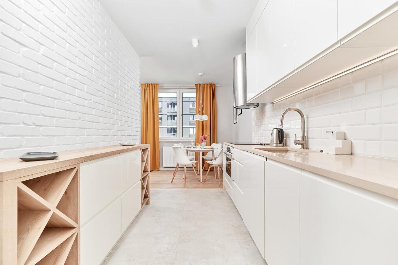 Exclusive Apartments Gwiazdzista With Free Garage Wroclaw By Noclegi Renters エクステリア 写真