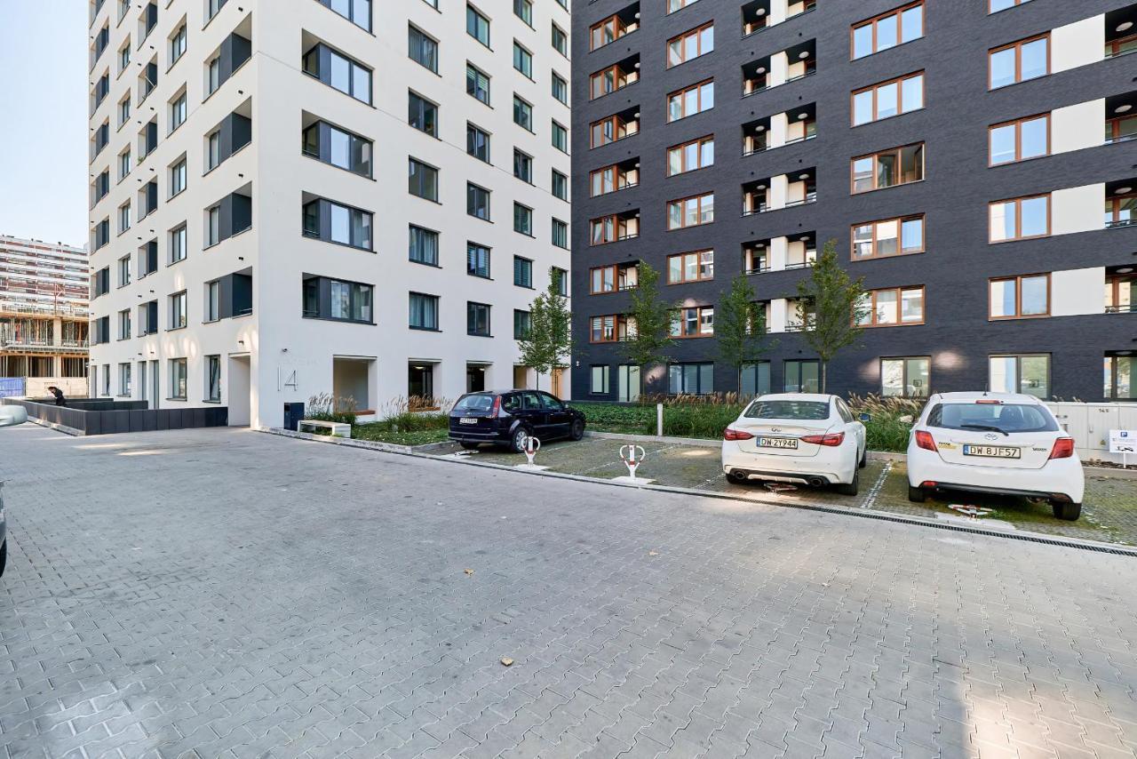 Exclusive Apartments Gwiazdzista With Free Garage Wroclaw By Noclegi Renters エクステリア 写真