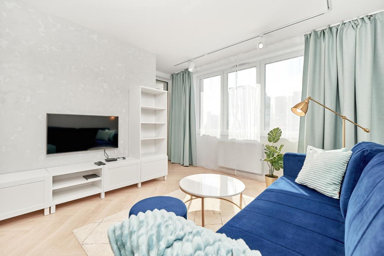Exclusive Apartments Gwiazdzista With Free Garage Wroclaw By Noclegi Renters エクステリア 写真