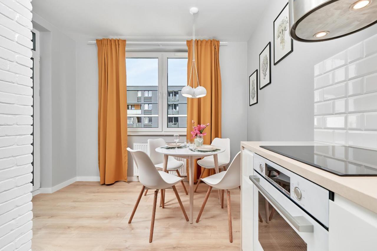 Exclusive Apartments Gwiazdzista With Free Garage Wroclaw By Noclegi Renters エクステリア 写真